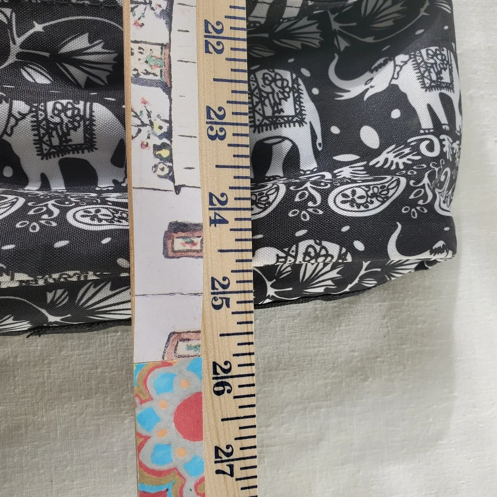 Elephant Paisley Design Black & White Travel Cosmetic Accessories Hang Bag New